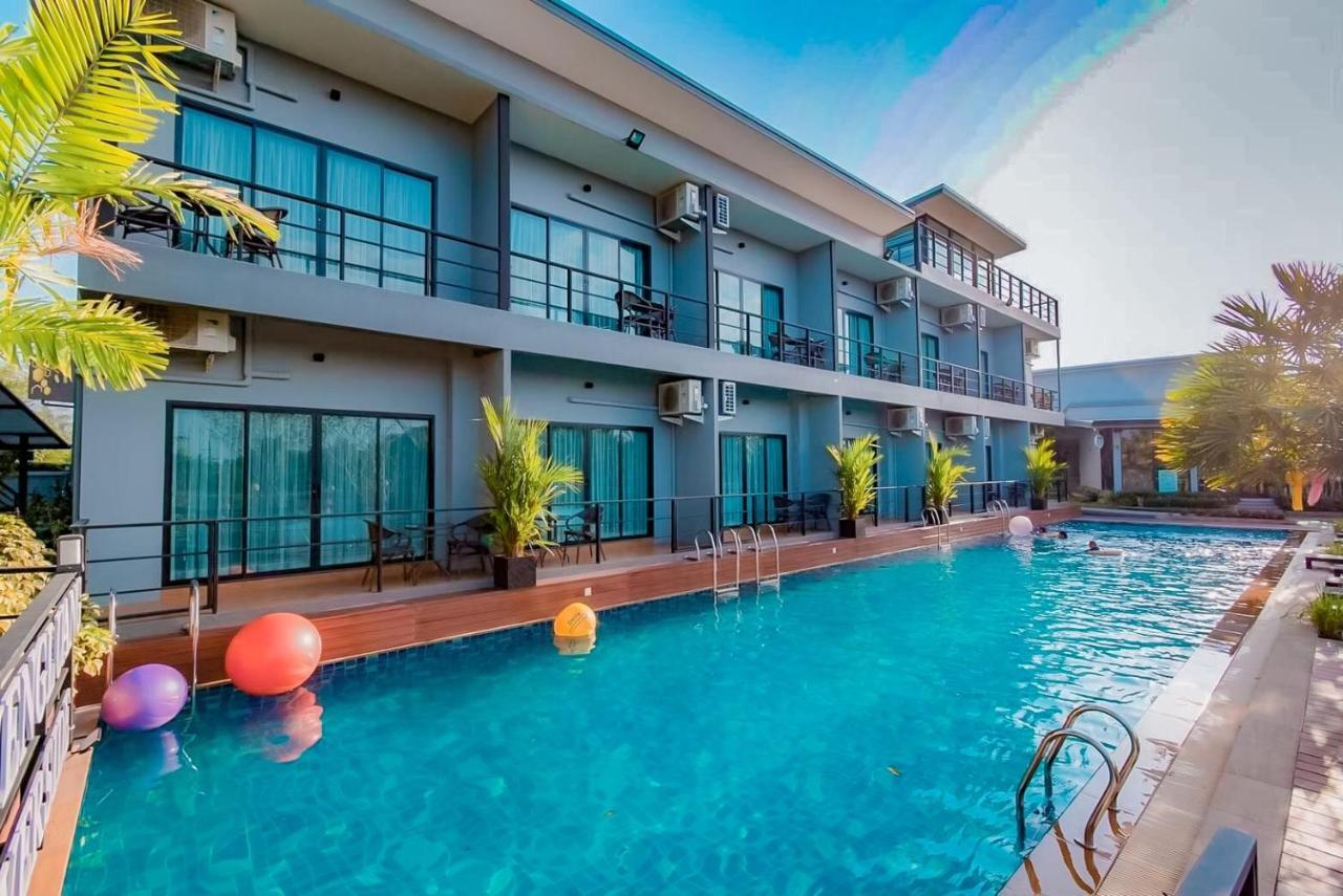 Phuengluang Riverside Hotel Чантабури Екстериор снимка