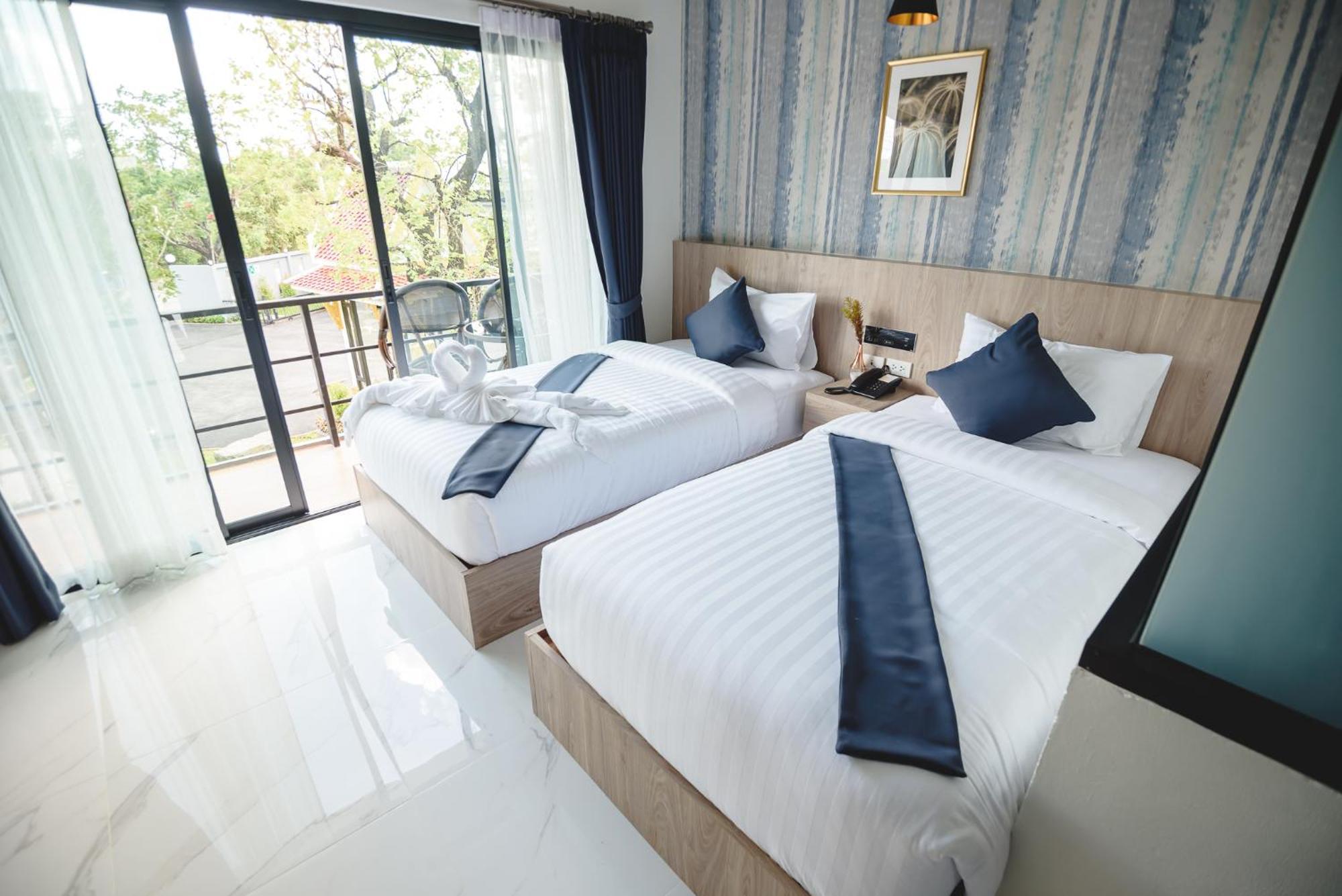 Phuengluang Riverside Hotel Чантабури Екстериор снимка